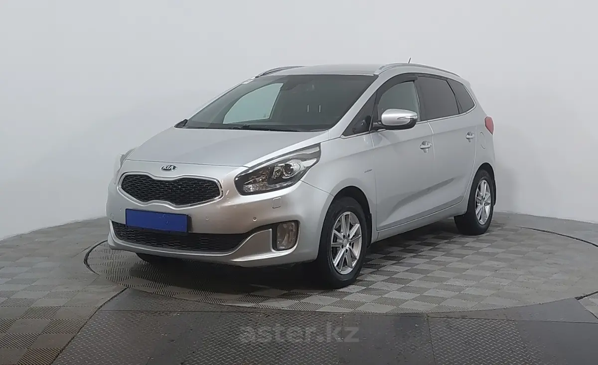 2013 Kia Carens