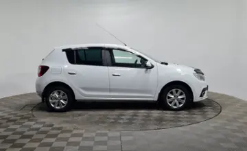 Renault Sandero 2020 года за 5 390 000 тг. в Алматы фото 4