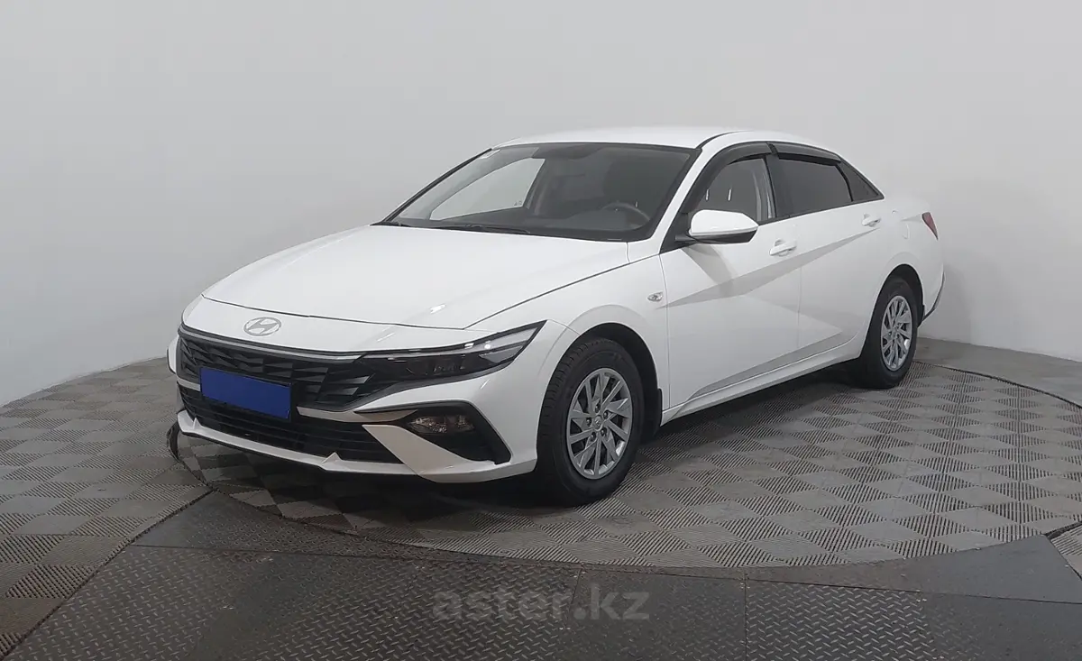 2024 Hyundai Elantra