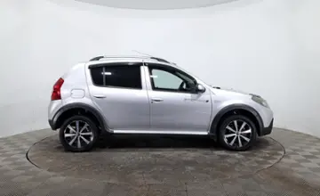 Renault Sandero 2014 года за 3 790 000 тг. в Астана фото 4