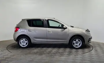 Renault Sandero 2019 года за 5 490 000 тг. в Алматы фото 4