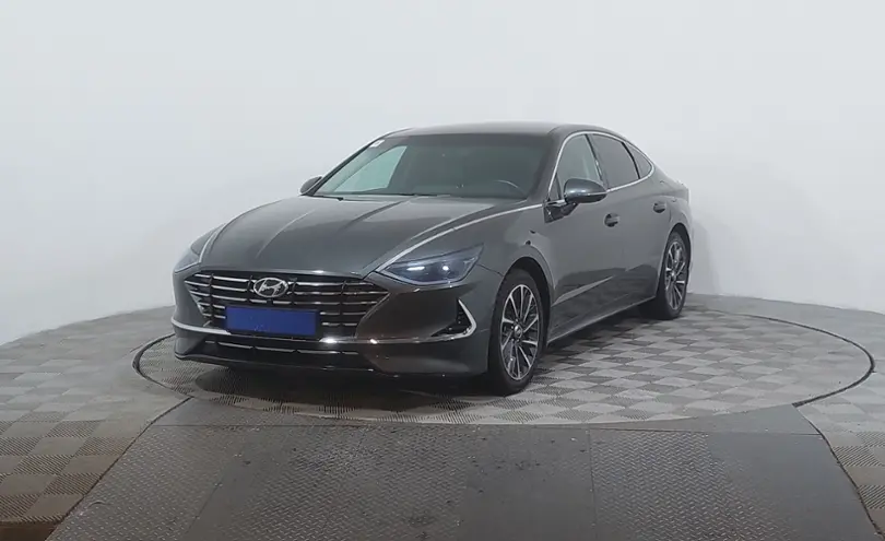 Hyundai Sonata 2021 года за 11 990 000 тг. в Астана