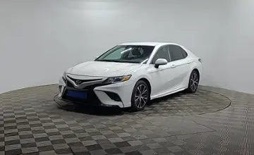 Toyota Camry 2018 года за 10 190 000 тг. в Алматы фото 1