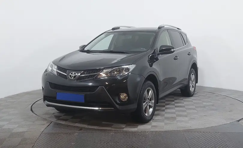Toyota RAV4 2015 года за 9 990 000 тг. в Астана
