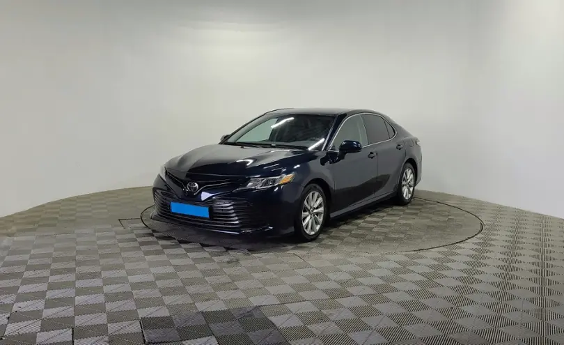 Toyota Camry 2019 года за 11 000 000 тг. в Алматы