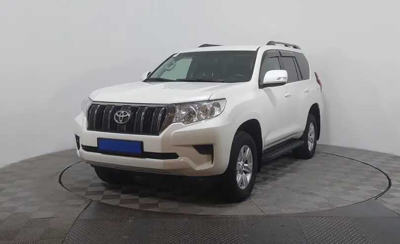 Toyota Land Cruiser Prado 2019 года за 19 990 000 тг. в Астана