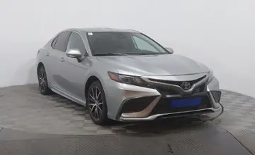 Toyota Camry 2022 года за 10 950 000 тг. в Астана фото 3
