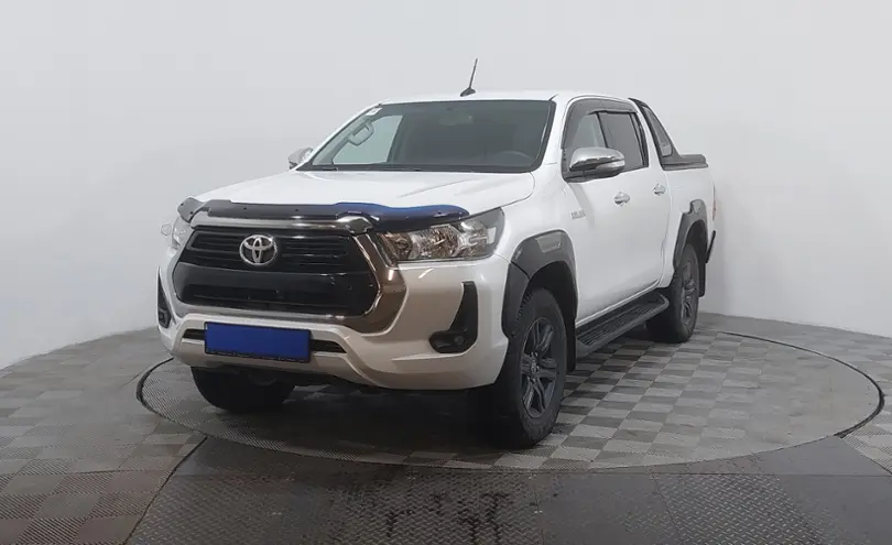 Toyota Hilux 2023 года за 24 500 000 тг. в Астана