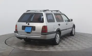 Volkswagen Golf 1993 года за 1 090 000 тг. в Астана