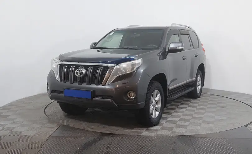 Toyota Land Cruiser Prado 2013 года за 17 890 000 тг. в Астана