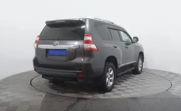 Toyota Land Cruiser Prado 2013 года за 17 890 000 тг. в Астана