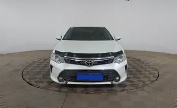 Toyota Camry 2015 года за 11 490 000 тг. в Шымкент фото 2