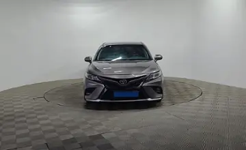 Toyota Camry 2019 года за 10 690 000 тг. в Алматы фото 2