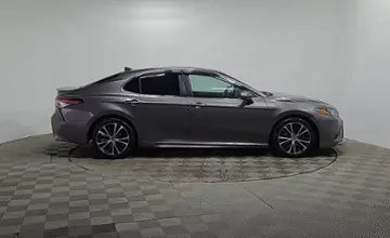 Toyota Camry 2019 года за 10 690 000 тг. в Алматы фото 4