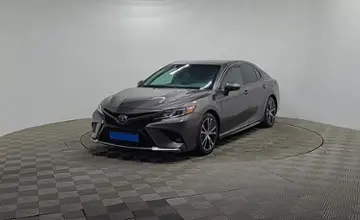 Toyota Camry 2019 года за 10 690 000 тг. в Алматы фото 1