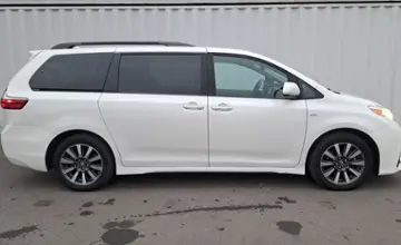 Toyota Sienna 2018 года за 14 300 000 тг. в Алматы фото 4