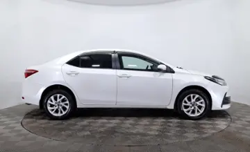 Toyota Corolla 2017 года за 7 890 000 тг. в Астана фото 4