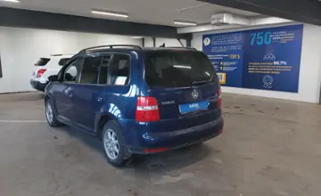 Volkswagen Touran 2008 года за 3 390 000 тг. в Астана фото 4