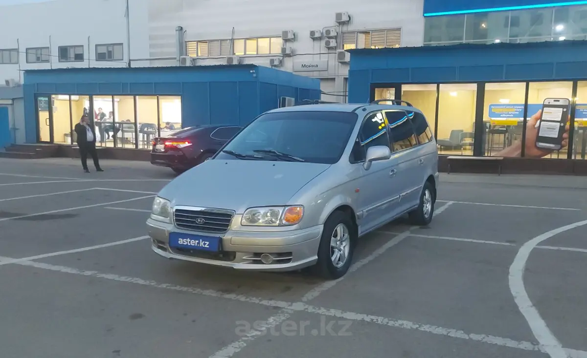 2002 Hyundai Trajet