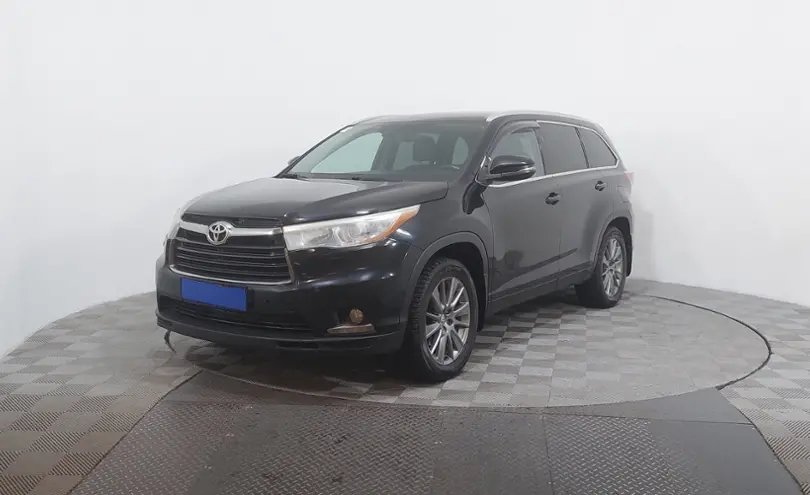 Toyota Highlander 2014 года за 15 590 000 тг. в Астана