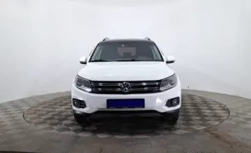 Volkswagen Tiguan 2015 года за 5 990 000 тг. в Астана фото 2