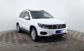 Volkswagen Tiguan 2015 года за 5 990 000 тг. в Астана фото 3