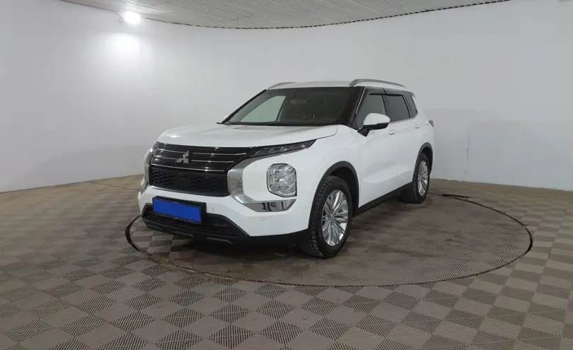 Mitsubishi Outlander 2022 года за 13 890 000 тг. в Шымкент
