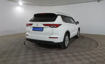 Mitsubishi Outlander 2022 года за 13 890 000 тг. в Шымкент