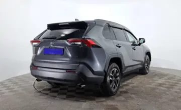 Toyota RAV4 2020 года за 11 990 000 тг. в Астана