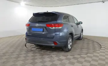 Toyota Highlander 2018 года за 17 990 000 тг. в Шымкент
