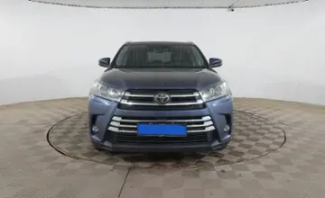 Toyota Highlander 2018 года за 17 990 000 тг. в Шымкент фото 2