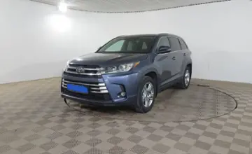 Toyota Highlander 2018 года за 17 990 000 тг. в Шымкент фото 1