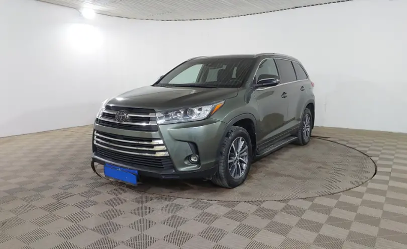 Toyota Highlander 2018 года за 16 990 000 тг. в Шымкент