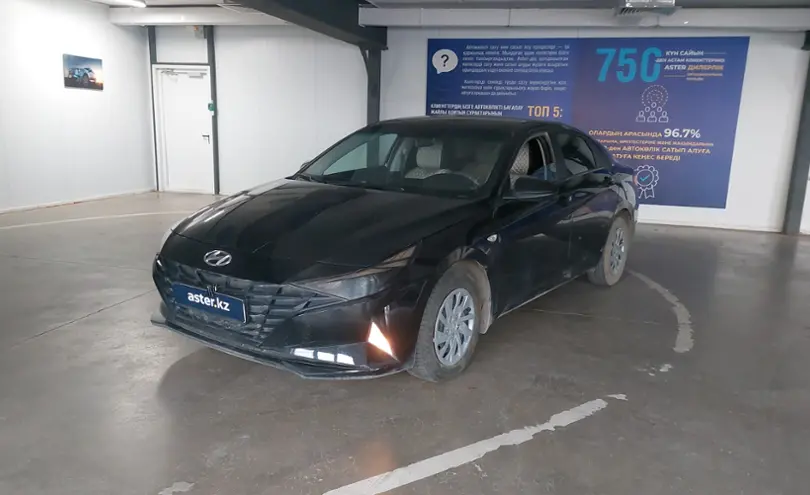 Hyundai Elantra 2020 года за 10 000 000 тг. в Астана