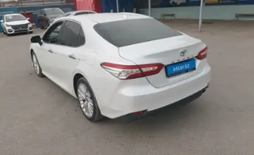 Toyota Camry 2018 года за 15 000 000 тг. в Шымкент фото 4