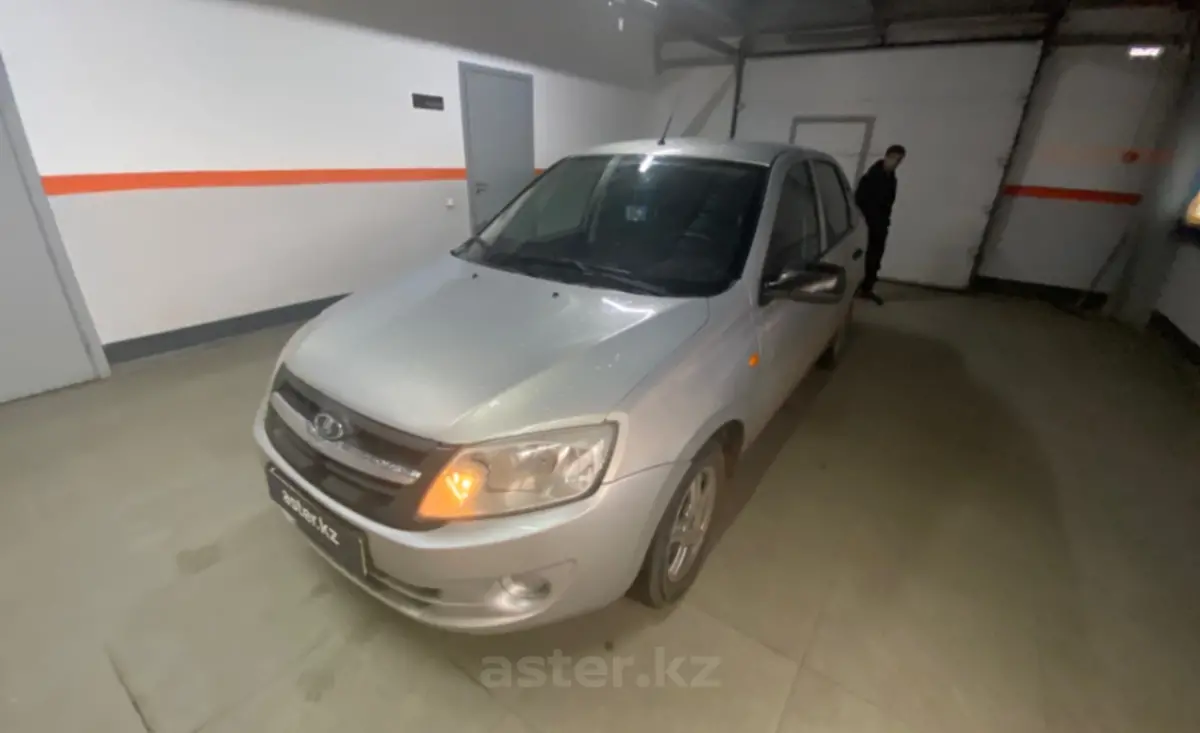 LADA (ВАЗ) Granta 2013 года за 2 200 000 тг. в Уральск