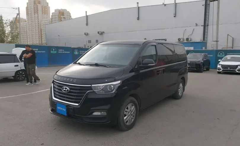 Hyundai H-1 2018 года за 14 000 000 тг. в Шымкент