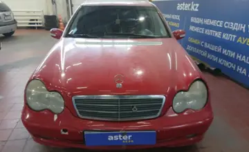 Mercedes-Benz C-Класс 2003 года за 3 000 000 тг. в Астана фото 2
