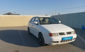 Volkswagen Polo 1999 года за 1 500 000 тг. в Шымкент фото 2