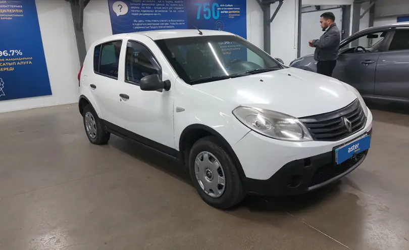 Renault Sandero 2014 года за 2 500 000 тг. в Астана фото 2