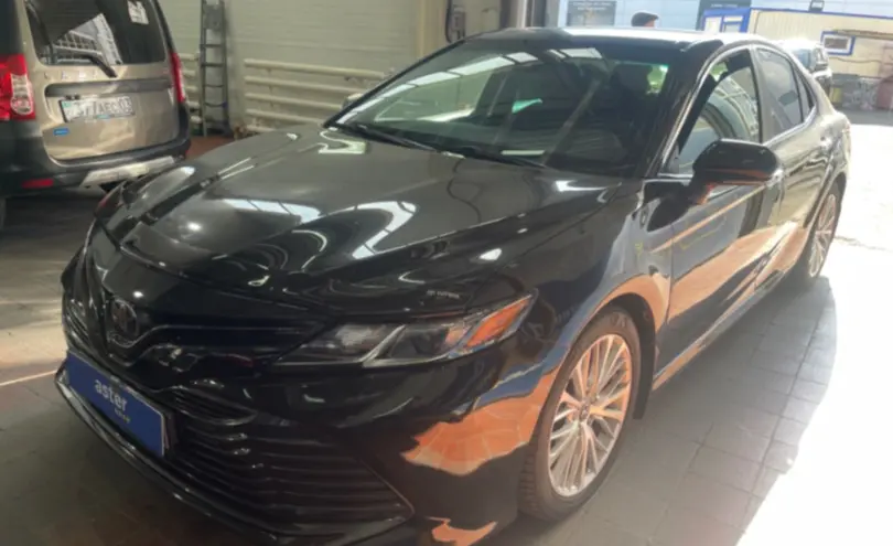 Toyota Camry 2019 года за 11 500 000 тг. в Астана