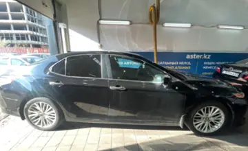 Toyota Camry 2019 года за 11 500 000 тг. в Астана фото 4