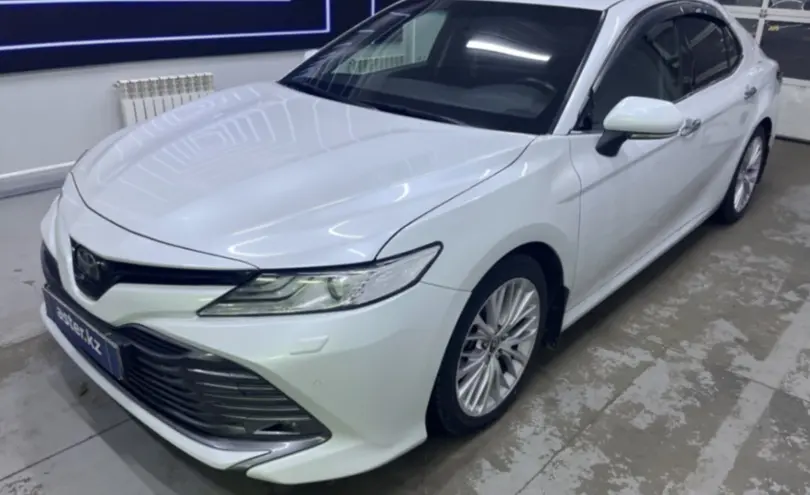 Toyota Camry 2018 года за 14 700 000 тг. в Павлодар