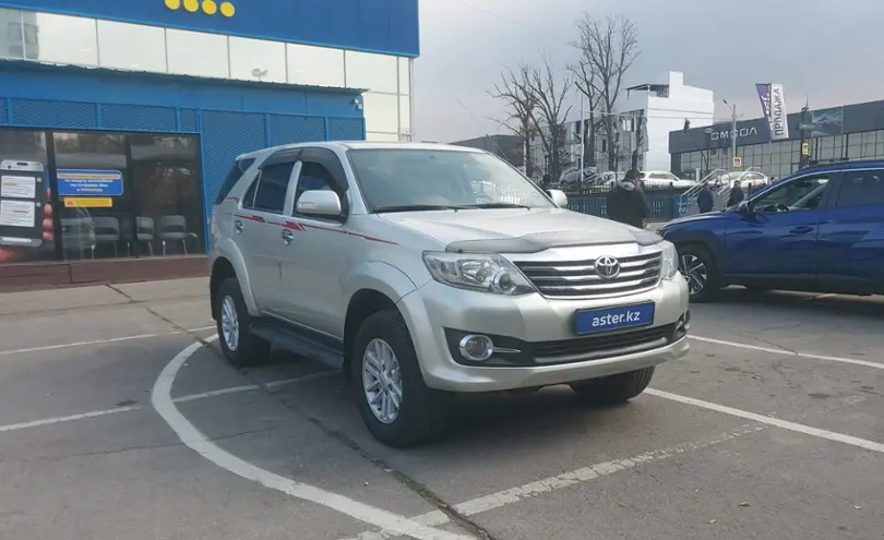 Toyota Fortuner 2013 года за 11 000 000 тг. в Алматы фото 2