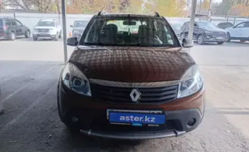 Renault Sandero 2013 года за 4 000 000 тг. в Алматы фото 2