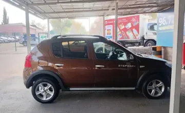 Renault Sandero 2013 года за 4 000 000 тг. в Алматы фото 4