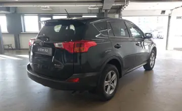 Toyota RAV4 2015 года за 11 000 000 тг. в Астана фото 3