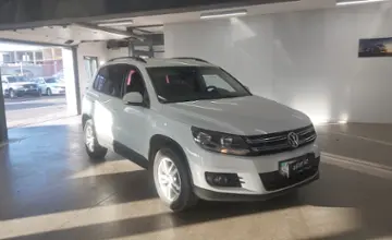 Volkswagen Tiguan 2015 года за 6 500 000 тг. в Астана фото 2