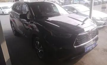 Toyota Highlander 2021 года за 19 000 000 тг. в Алматы фото 3