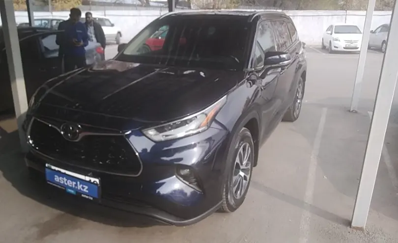 Toyota Highlander 2021 года за 19 000 000 тг. в Алматы